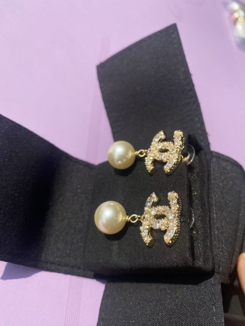 ✨ Chanel CC Pearl Drop Earrings ✨ - Picture 3 of 8